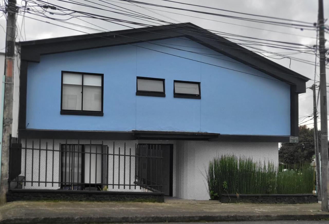 Casa Azul - Apartamentos Amoblados - 马尼萨莱斯 外观 照片